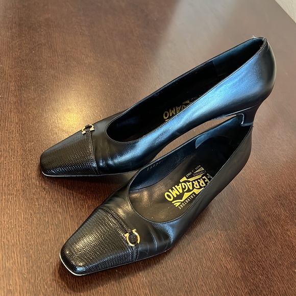 Lillaz Gancini Salvatore Ferragamo Embossed - Picture 2 of 11